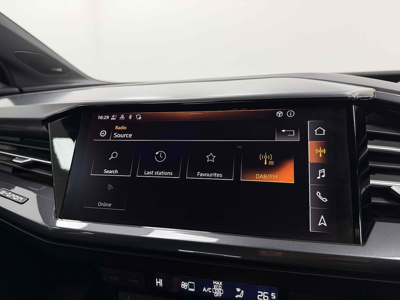 Audi Q4 e-tron S line - U2214