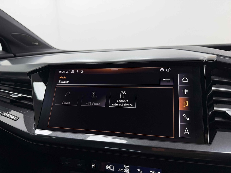 Audi Q4 e-tron S line - U2214