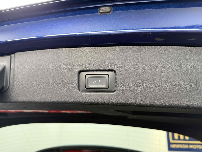 Audi Q4 e-tron S line - U2214