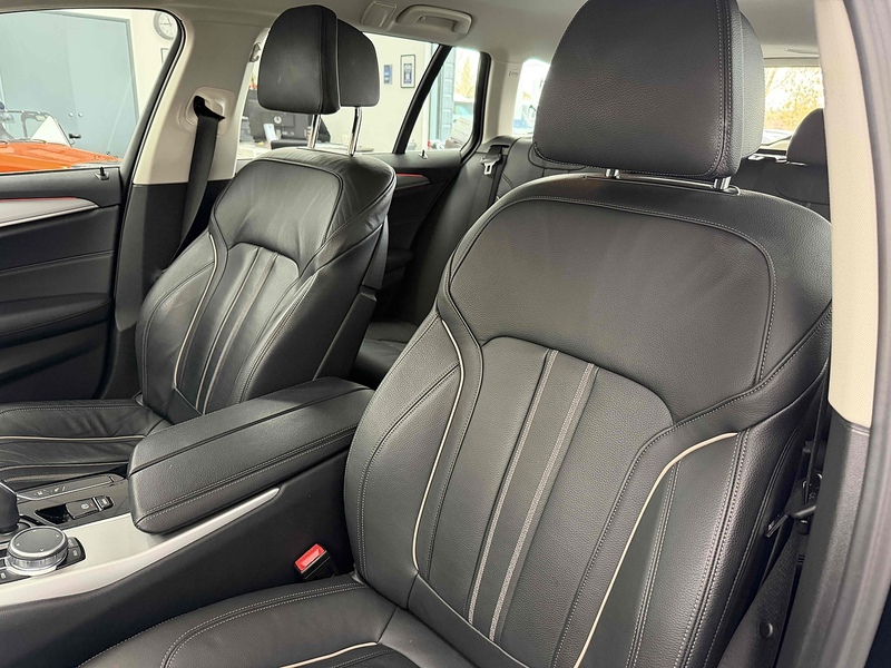 BMW 5 Series 530e SE - U2220