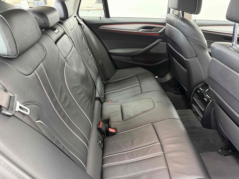 BMW 5 Series 530e SE - U2220