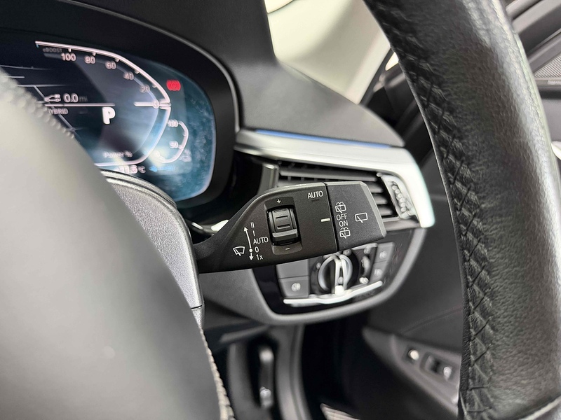 BMW 5 Series 530e SE - U2220