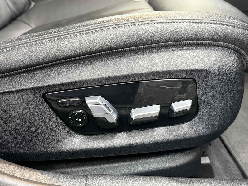 BMW 5 Series 530e SE - U2220