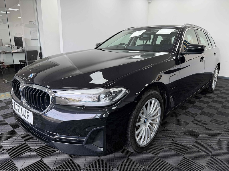 BMW 5 Series 530e SE - U2220
