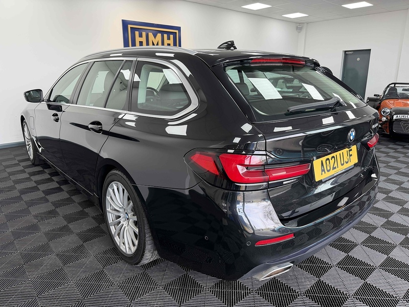 BMW 5 Series 530e SE - U2220