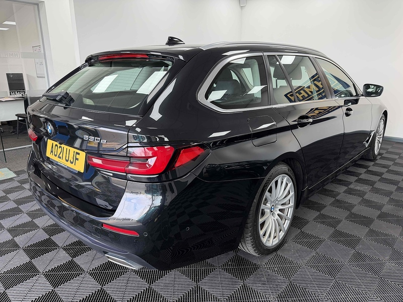 BMW 5 Series 530e SE - U2220