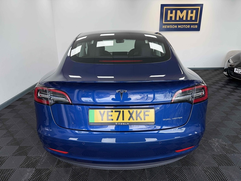 Tesla Model 3 Long Range - U2225