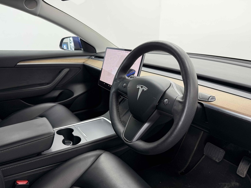 Tesla Model 3 Long Range - U2225