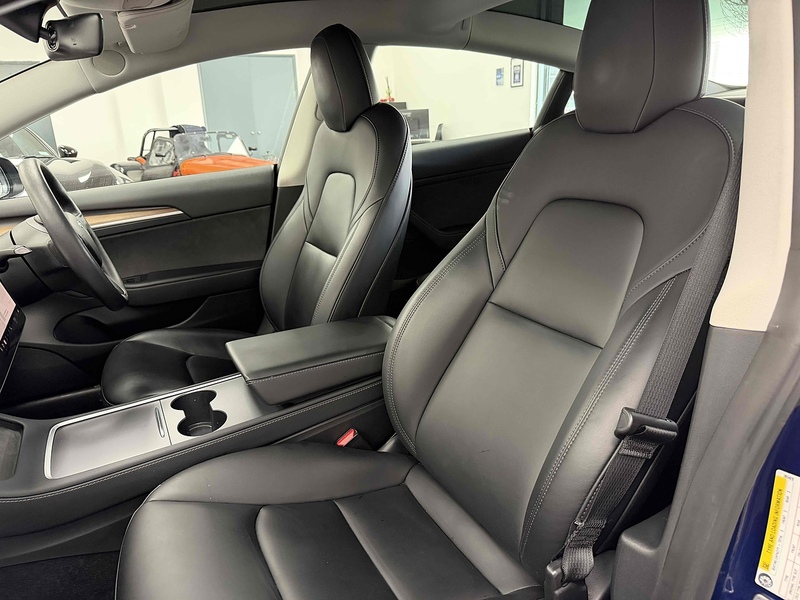 Tesla Model 3 Long Range - U2225