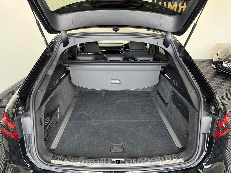 Audi A6 Avant TDI Black Edition - U2227