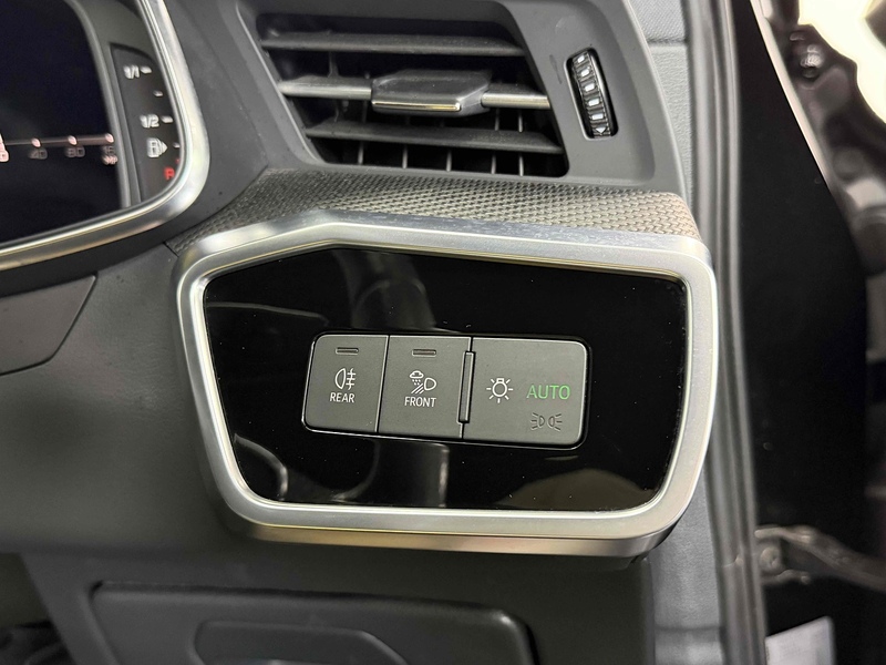 Audi A6 Avant TDI Black Edition - U2227