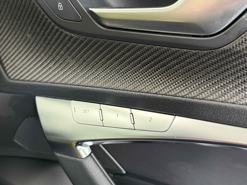 Audi A6 Avant TDI Black Edition - U2227