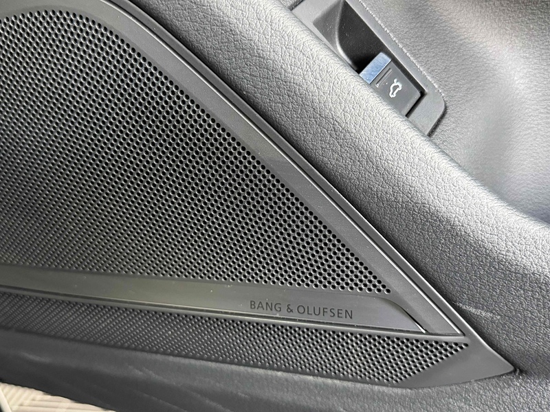 Audi A6 Avant TDI Black Edition - U2227