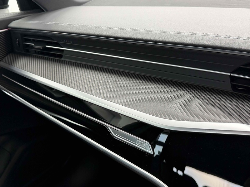 Audi A6 Avant TDI Black Edition - U2227