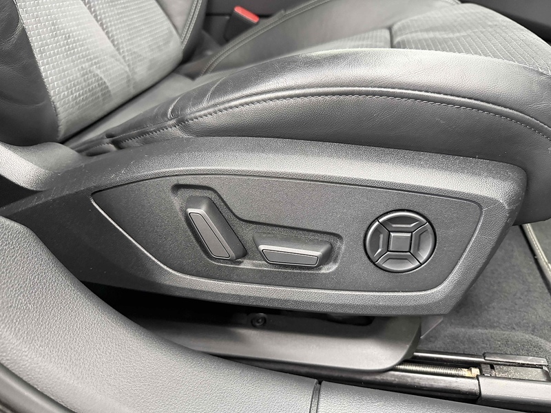 Audi A6 Avant TDI Black Edition - U2227