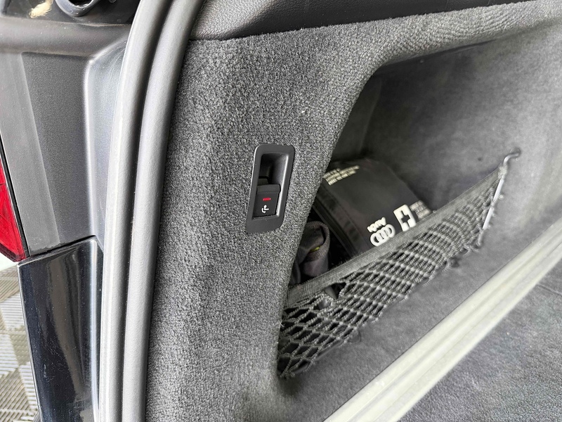 Audi A6 Avant TDI Black Edition - U2227