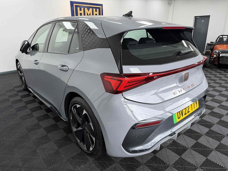 CUPRA Born V1 - U2228