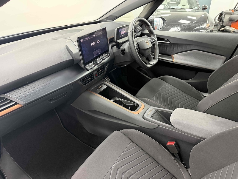 CUPRA Born V1 - U2228