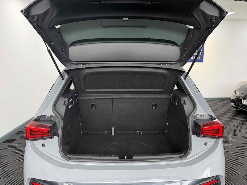 CUPRA Born V1 - U2228