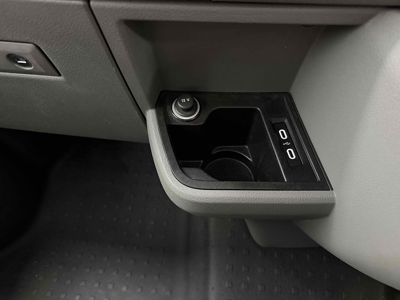 Volkswagen Transporter TDI T28 Highline - U2231