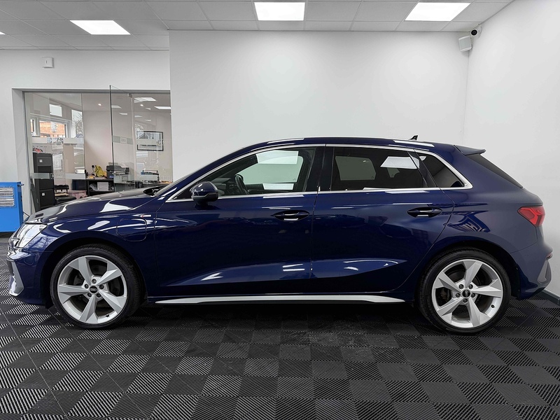 Audi A3 TFSIe S line - U2247