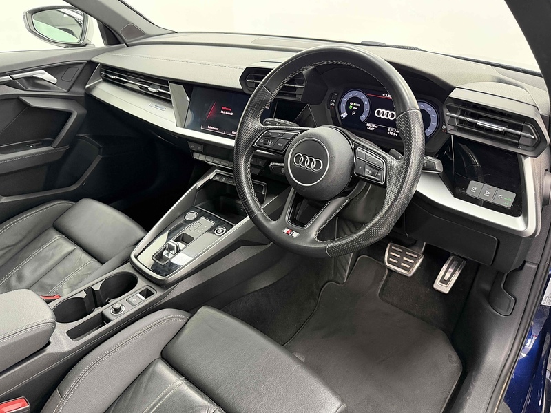 Audi A3 TFSIe S line - U2247