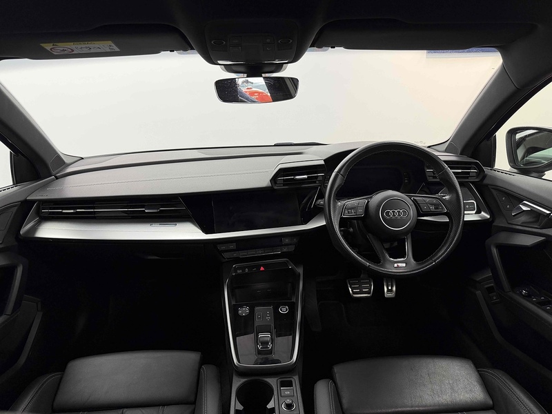 Audi A3 TFSIe S line - U2247