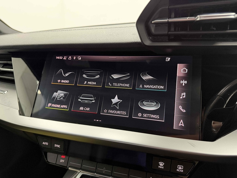 Audi A3 TFSIe S line - U2247