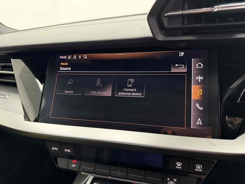 Audi A3 TFSIe S line - U2247