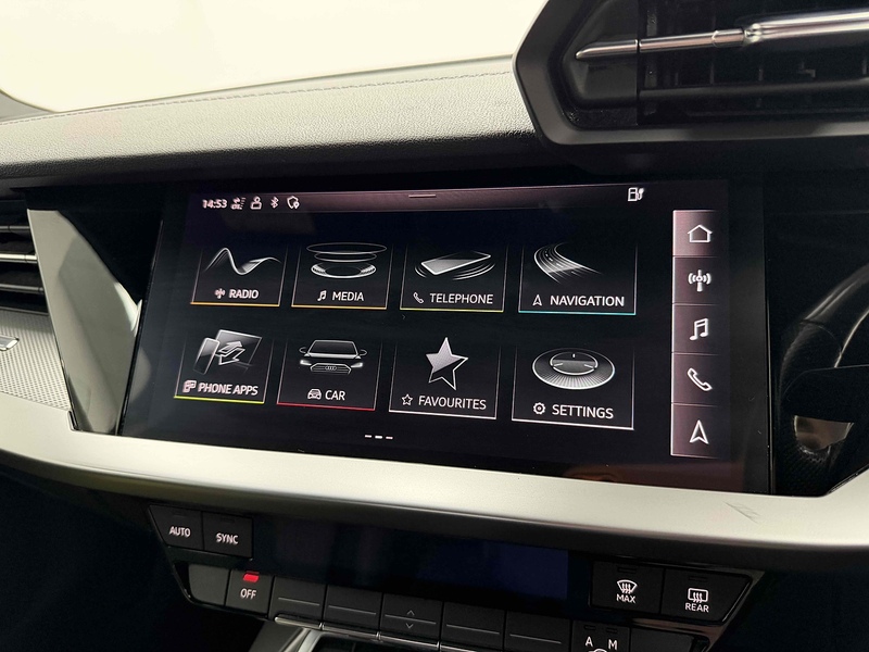 Audi A3 TFSIe S line - U2247