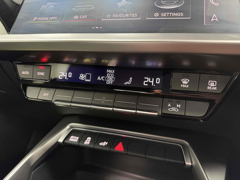 Audi A3 TFSIe S line - U2247