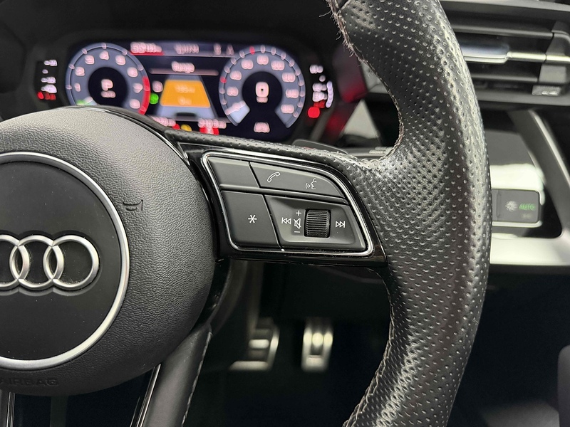 Audi A3 TFSIe S line - U2247