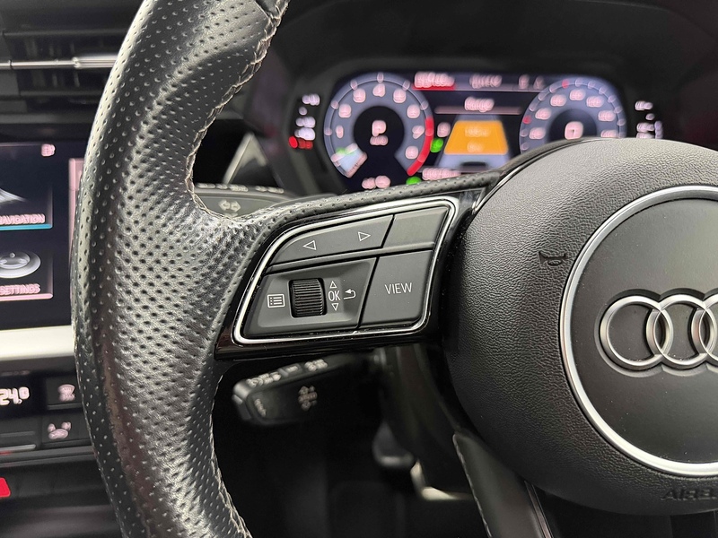 Audi A3 TFSIe S line - U2247