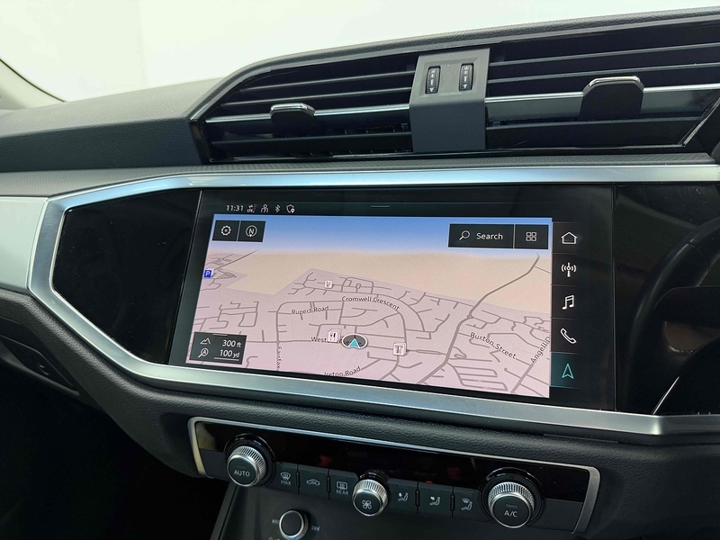 Audi Q3 TFSI CoD Sport - U2248