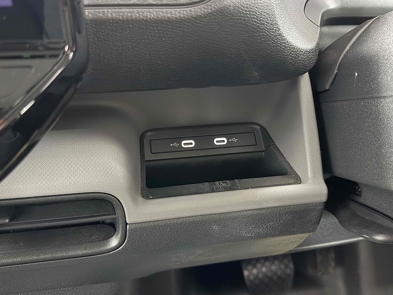 Volkswagen ID. Buzz Cargo Pro Commerce Plus - U2251