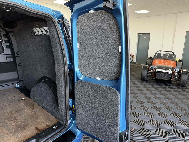 Volkswagen Caddy TDI C20 Commerce Pro - U2252