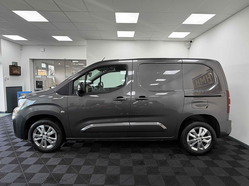 Peugeot Partner BlueHDi 1000 Asphalt - U2253