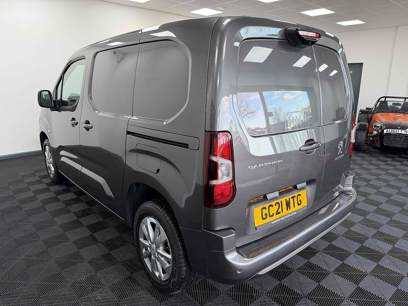 Peugeot Partner BlueHDi 1000 Asphalt - U2253