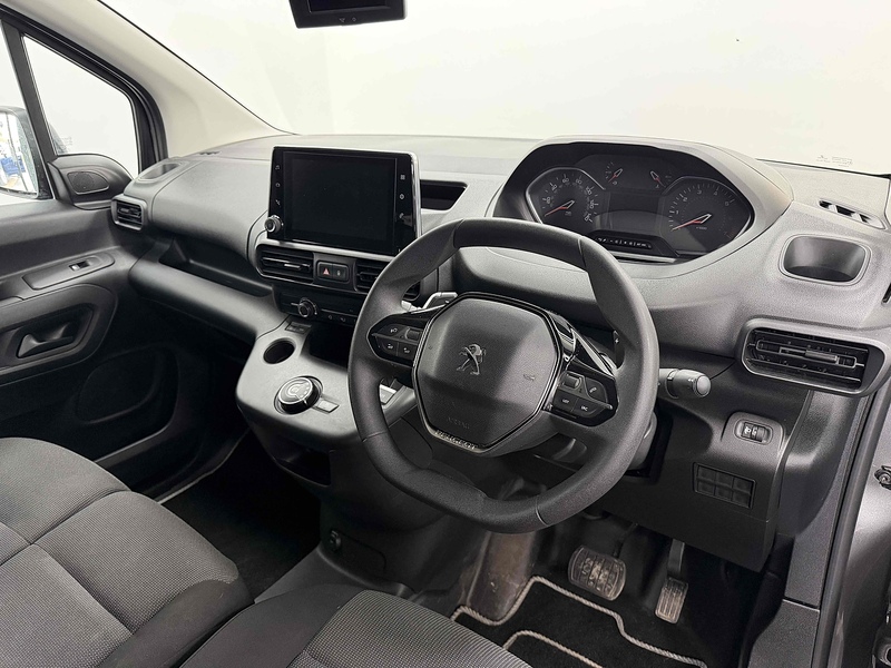 Peugeot Partner BlueHDi 1000 Asphalt - U2253