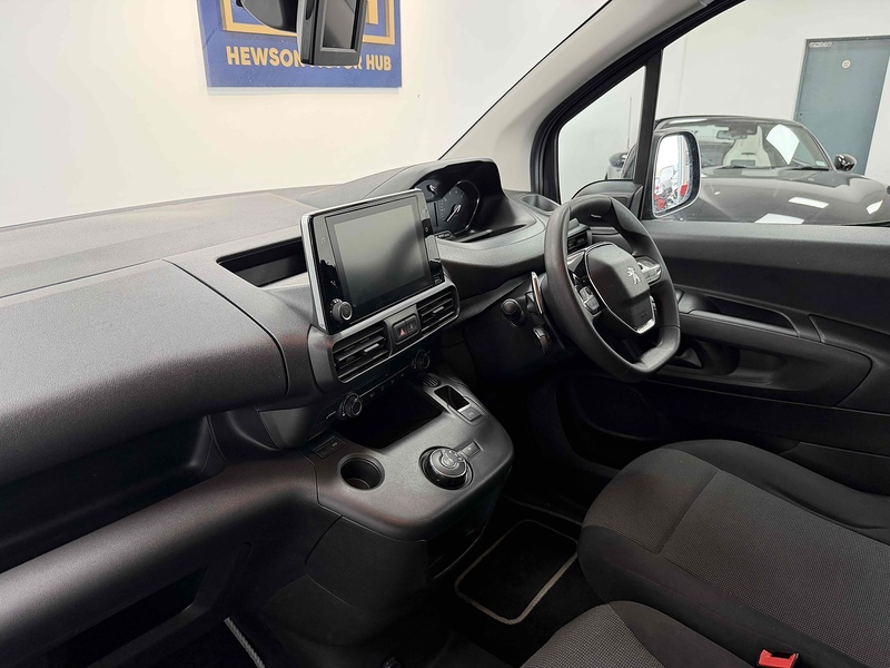 Peugeot Partner BlueHDi 1000 Asphalt - U2253