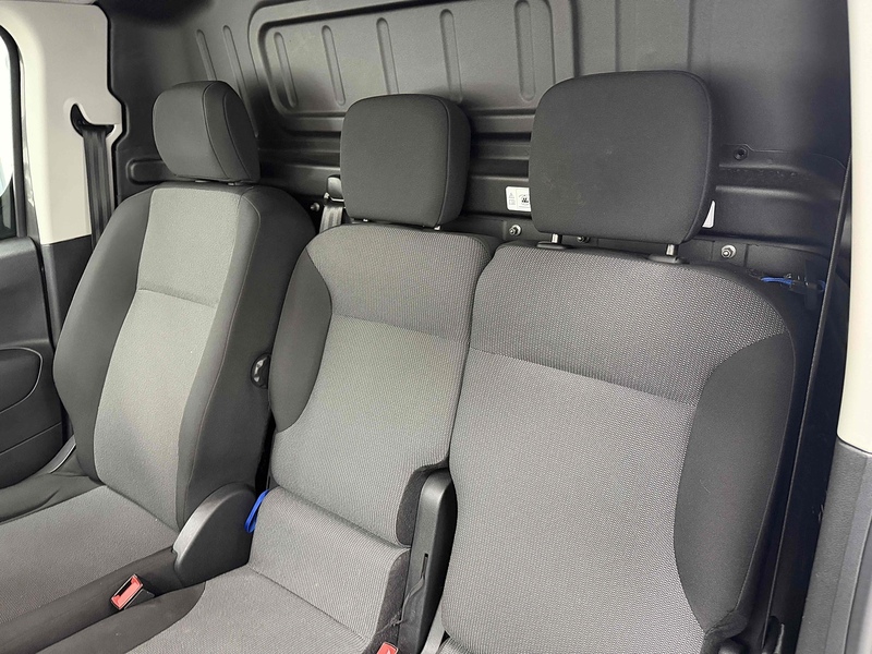 Peugeot Partner BlueHDi 1000 Asphalt - U2253