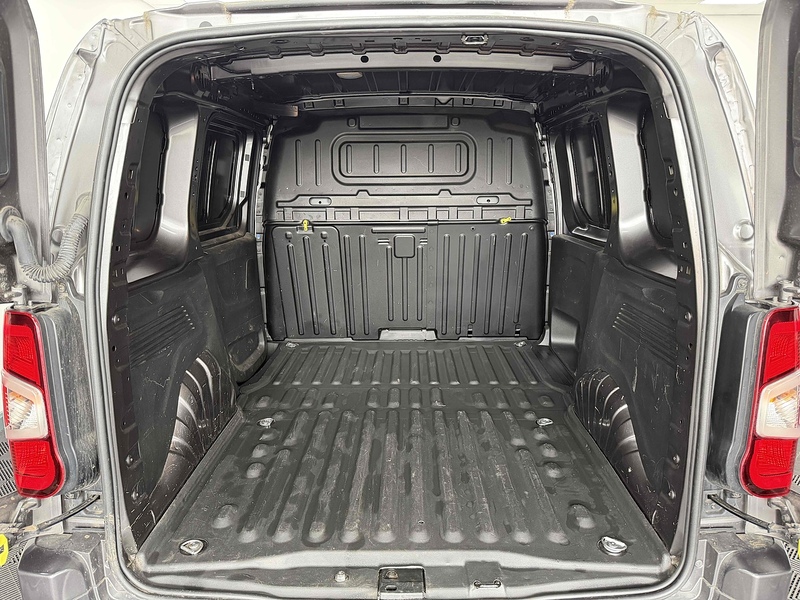 Peugeot Partner BlueHDi 1000 Asphalt - U2253