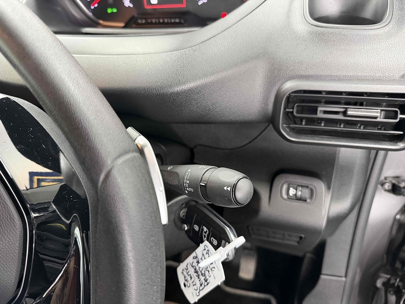 Peugeot Partner BlueHDi 1000 Asphalt - U2253