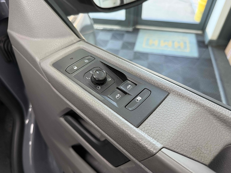 Volkswagen Transporter TDI T30 Highline - U2258