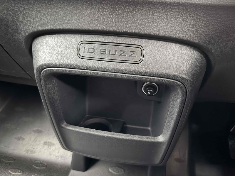 Volkswagen ID. Buzz Cargo Pro Commerce Plus - U2260
