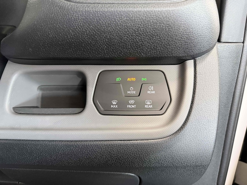 Volkswagen ID. Buzz Cargo Pro Commerce Plus - U2260