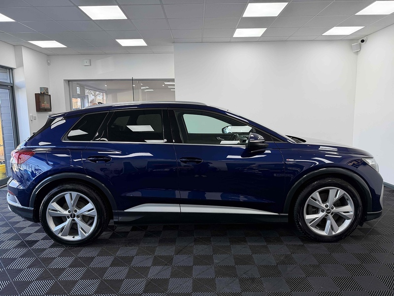 Audi Q4 e-tron S line - U2264