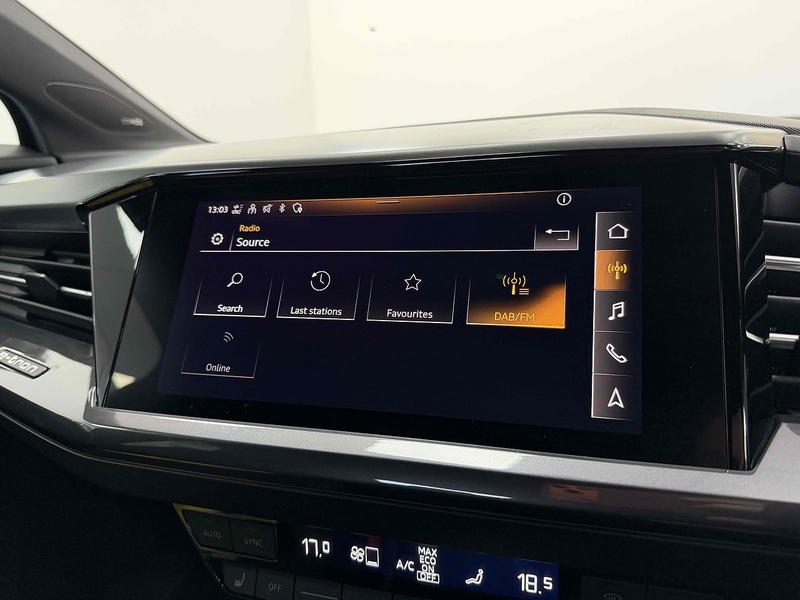 Audi Q4 e-tron S line - U2264