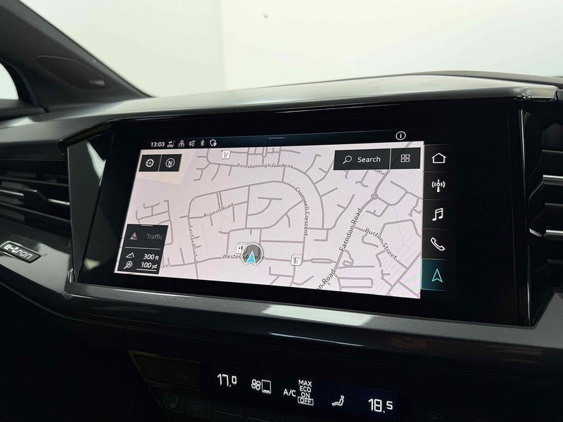 Audi Q4 e-tron S line - U2264