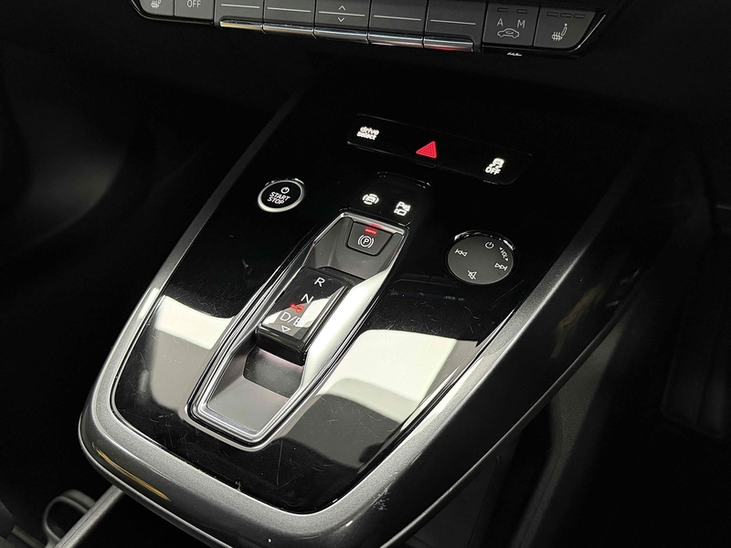 Audi Q4 e-tron S line - U2264